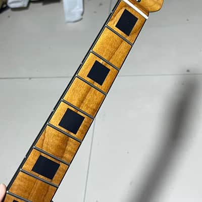 stainless steel 22 fretsReverse headstock 22 frets Roasted flame Maple guitar neck 25.5 inch black block 25.5inch hole 10mm Radius:9.5inches.satin tele image 2