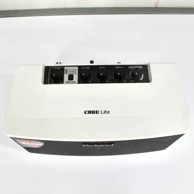 Roland Cube Lite Portable Busking & Street Performing Instrument & Voice Amplifier image 2