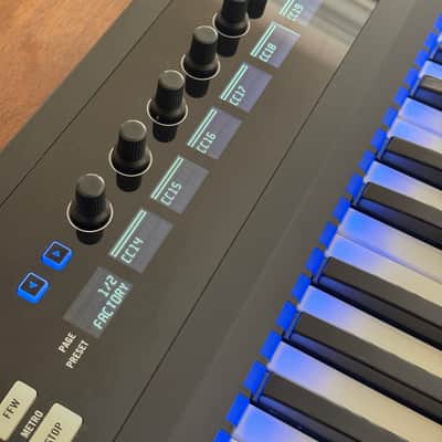 Native Instruments Komplete Kontrol S61 2010s - Black image 4