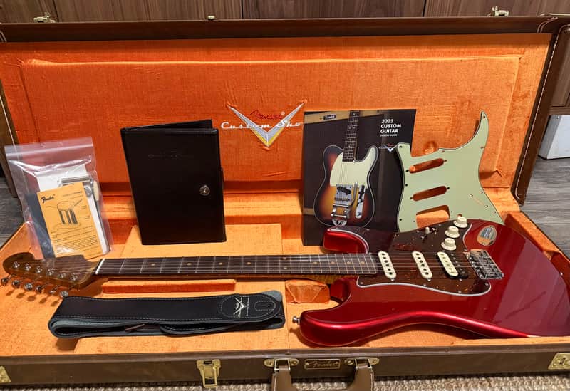 Fender Custom Shop GT11 HSS Stratocaster Journeyman Relic 2025 - Candy Apple Red image 1