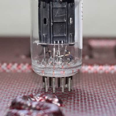 RCA 12AU7 ECC82 PERFECT BALANCE BLACK PLATE RARE 1ST VERSION CROSSBAR D GETTER TEST NOS++ VINTAGE 1950ISH image 1