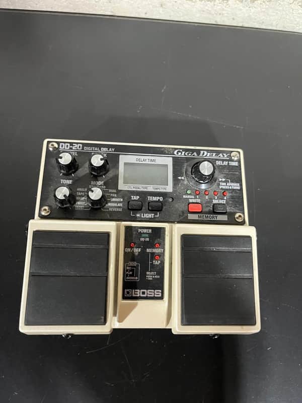 Boss DD-20 Giga Delay | Reverb