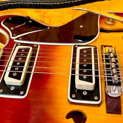 Univox Custom 335 Semi-Hollowbody ~1969 - Sunburst image 15