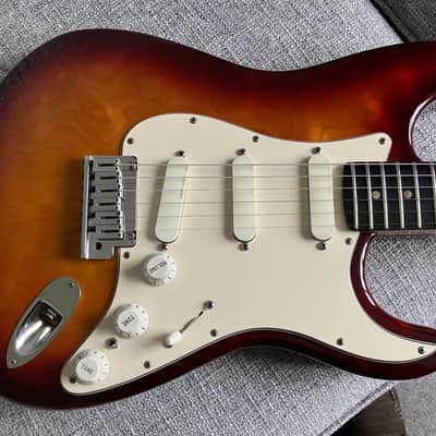 Fender Custom Shop Limited Edition 35th Anniversary Stratocaster 1990 - Sunburst image 8
