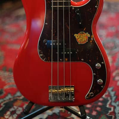 Squier Classic Vibe Precision Bass Fiesta Red image 2