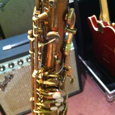 Buescher Saxophone Aristocrat #255xxx Gold lacquer finish image 3
