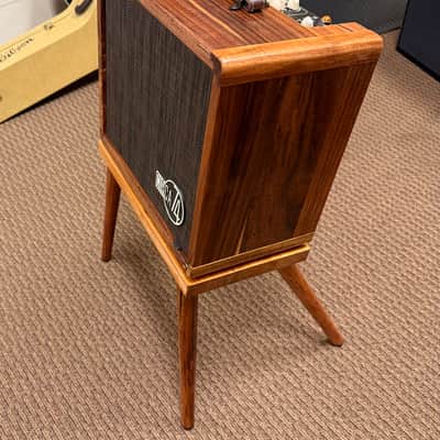Taylor Circa 74 150-Watt 1 x 10” Koa Acoustic Guitar Amplifier image 5