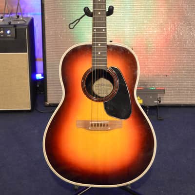 Applause by Ovation AE14-1 3-Color Sunburst w/ Chip-Board case