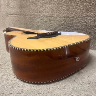 H. Jimenez LBQ2E El Mu'sico Standard Bajo Quinto w/ Padded Gig Bag image 5