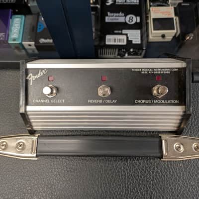 Fender PR424 Princeton Chorus DSP 2x10" 25w Guitar Amp Combo Amp (Used) image 5