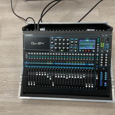 Allen & Heath QU-24 24-Channel Digital Mixer 2022 - Present - Black image 4