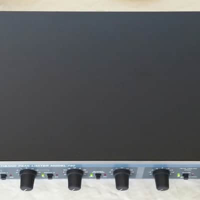 Aphex Dominator II 720 2 Channel Multiband Limiter Excellent Condition image 9