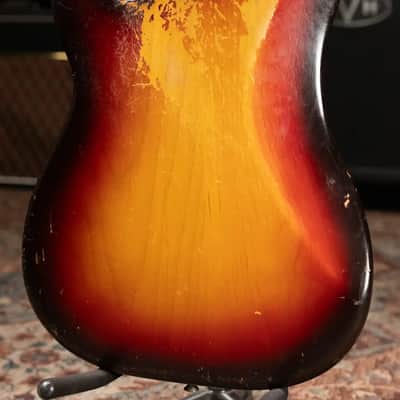 Fender Vintage 1958 Precision Bass - 3 Tone Sunburst with Original Hardshell Case - Used image 10