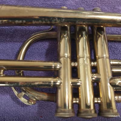 Frank Holton Collegiate cornet with rare Holton 70A mouthpiece image 3