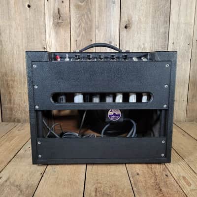 Martin 112T Combo Amp DeArmond made Mint 1960 - Black image 10