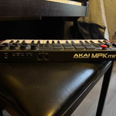 Akai MPK Mini Plus 37-Key MIDI Controller 2022 - Present - Black image 3
