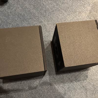 Auratone SUPER SOUND CUBE TWO WAY PAIR Video-Shield Magnet image 5