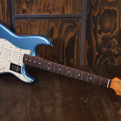 Fender Vintera Limited Edition Roadworn Stratocaster Lake Placid Blue image 11