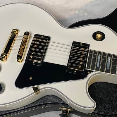 NEW! Gibson Les Paul Custom - Alpine White - Ebony Board - Authorized Dealer - 10 lbs - G06472 image 2