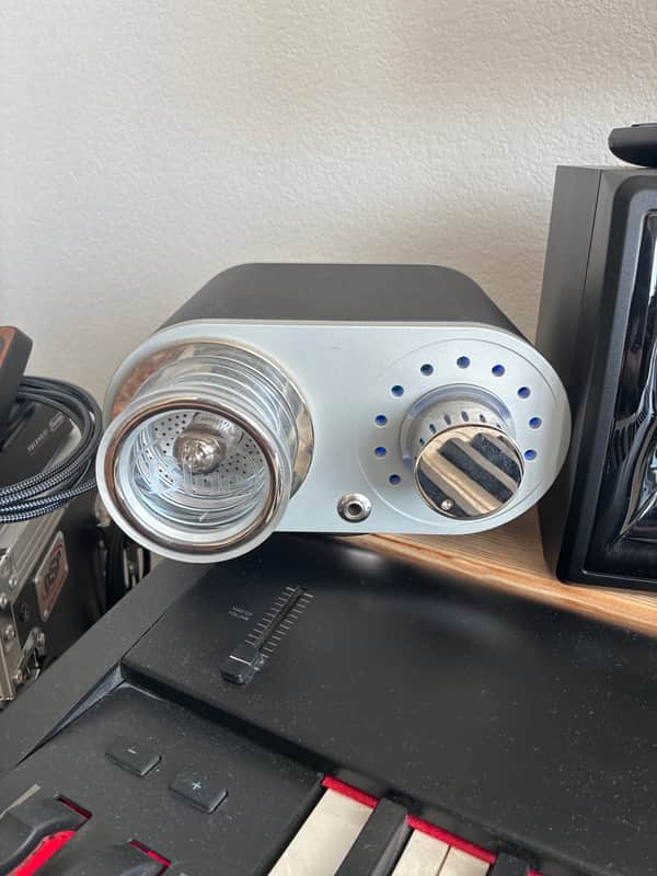 Blue Robbie Mic Preamp 2010s - Silver image 1