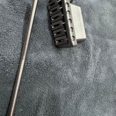 Hantug Titanium two point 100% tremolo 2023 - Grade 5 image 2
