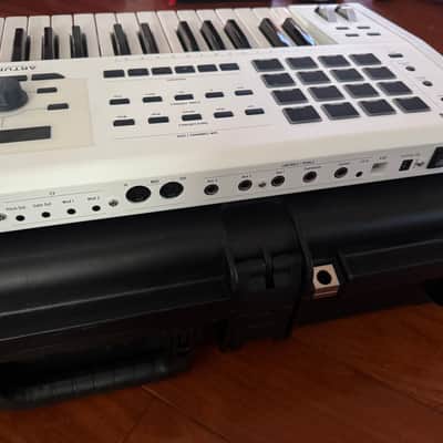 Arturia KeyLab 49 MkII MIDI Controller (White) image 6
