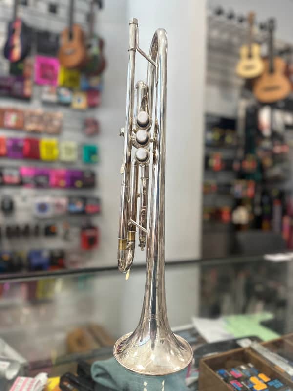 Yamaha YTR-3335S Standard Bb Trumpet 2000s - Silver image 1