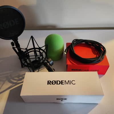 RODE NT1 5th Generation Cardioid Condenser Microphone 2023 - Present - Black image 7