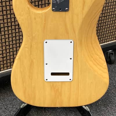 1995 Fender Strat Plus Deluxe with Maple Fretboard - Natural image 4