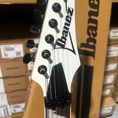 Ibanez RG Standard RG450DXB Electric Guitar - White image 4