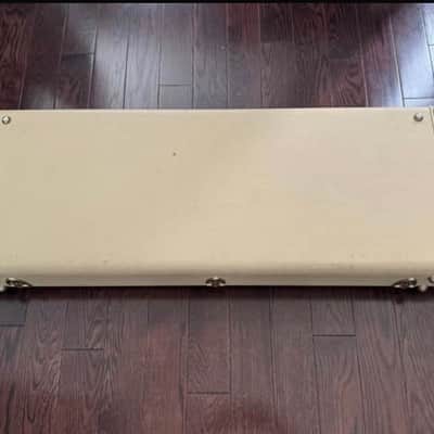 Ernie Ball Music Man 5981 Hardshell Guitar Case image 4