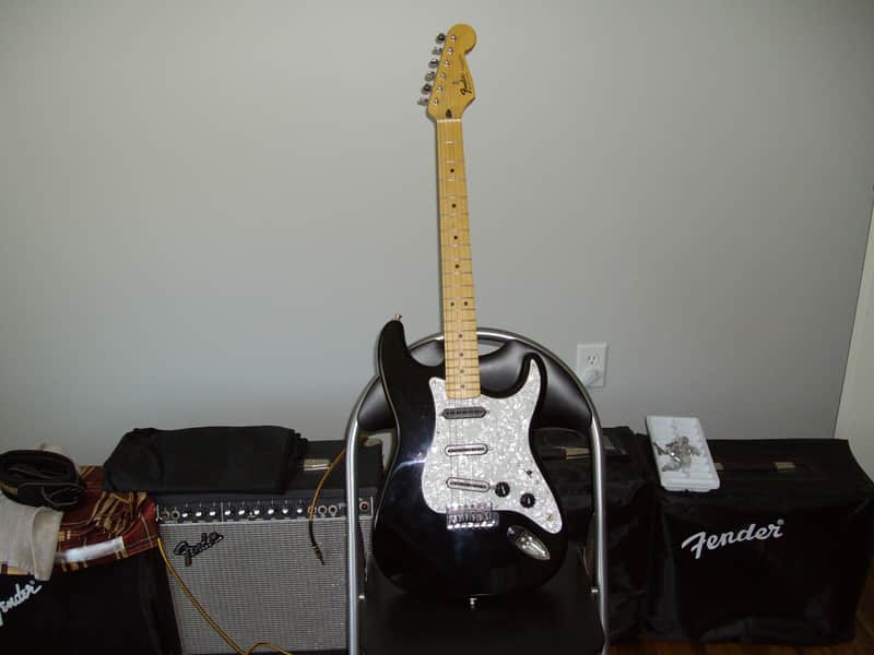 Fender stratocaster 2000s - Black image 1