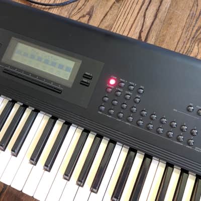 Korg T2 EX workstation image 3