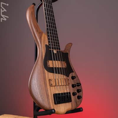 F Bass BN5 Walnut image 3