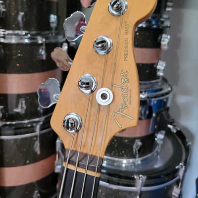 Fender American Standard Precision Bass w/ Rosewood Fretboard 1997 - Black W/ Bag (C013-G18) image 4