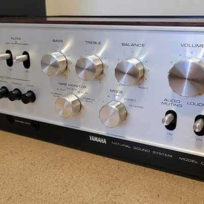 Vintage Stereo Integrated Amplifier Yamaha CA-700 image 3
