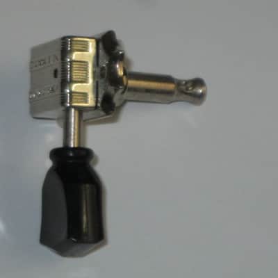 ONE near A+ genuine Gibson (Kluson) Deluxe Vintage Style Tuner for high D, A, low E side - PMMH model but with Black BUTTON (& says KLUSON DELUXE) + screws, washer, & nut with threaded shaft - HARDWARE: Nickel (from 2013 LPJ - NO guitar included) image 17