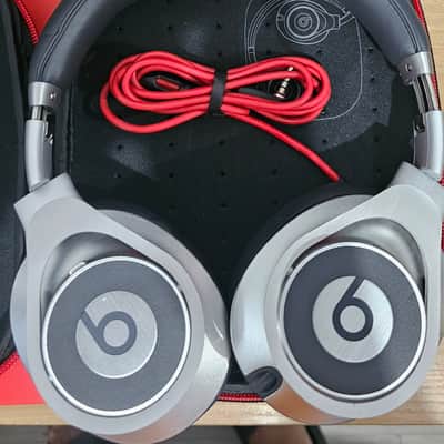 Beats by Dre Executive 2010-2025 - Silver/Red image 8