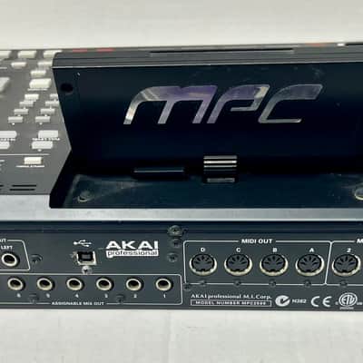 Akai MPC2500 Music Production Center 2005 - 2013 - Black image 3