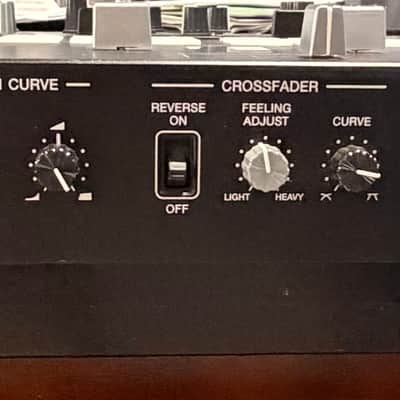 Pioneer DDJ-REV7 2-Channel DJ Controller 2022 - Present - Black image 3