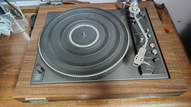 Pioneer PL55DX turntable in excellent condition - 1980's