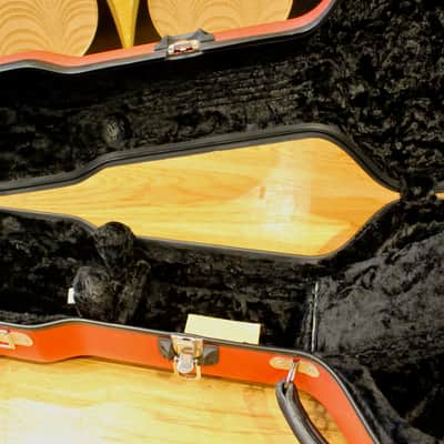 Calton Custom Hardshell Case for 000-12 fret acoustic, Red exterior image 5