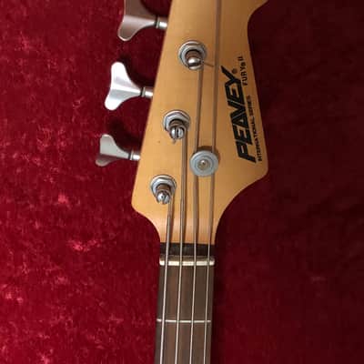 Peavey Fury II 1990's - Sunburst image 8