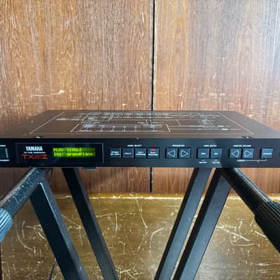 YAMAHA TX81Z FM TONE GENERATOR SYNTHESIZER New internal battery image 2