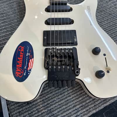 Steinberger GM4T - White image 2