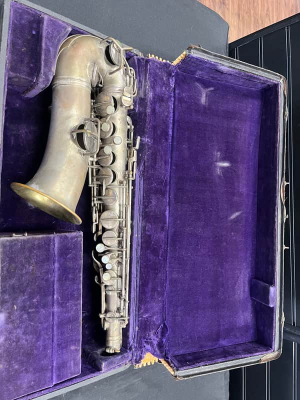Pan-American Alto Saxophone 1925 - Silver image 1