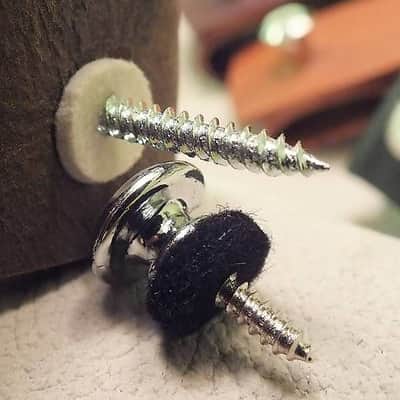 Well-Hung Old School Leather Guitar Strap Locks - various colours image 5
