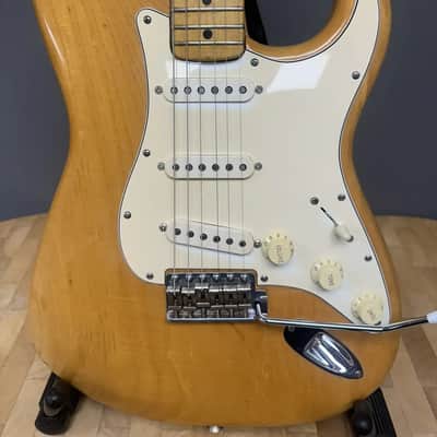 Fender Stratocaster With Cracked Head Stock Proffesionally fixed 1975 image 1