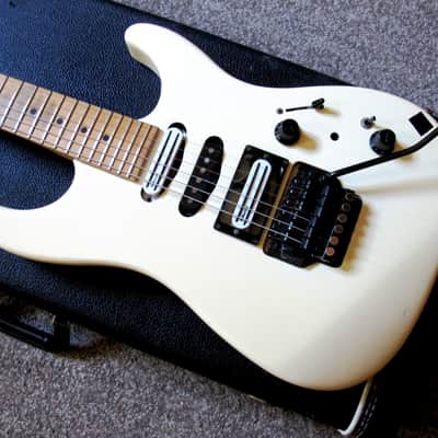 Up to 07/07! Fender HM Strat 1988 Original /Greg Howe,Introspection Mode/ +Case!FREE shipping in EU! image 12