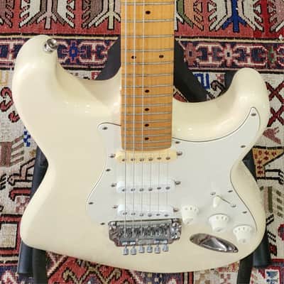 VINTAGE MIJ! Fender ST-557 Stratocaster Vintage White w/ Original One Piece Curly Maple Neck 1985-1987 Japan image 22
